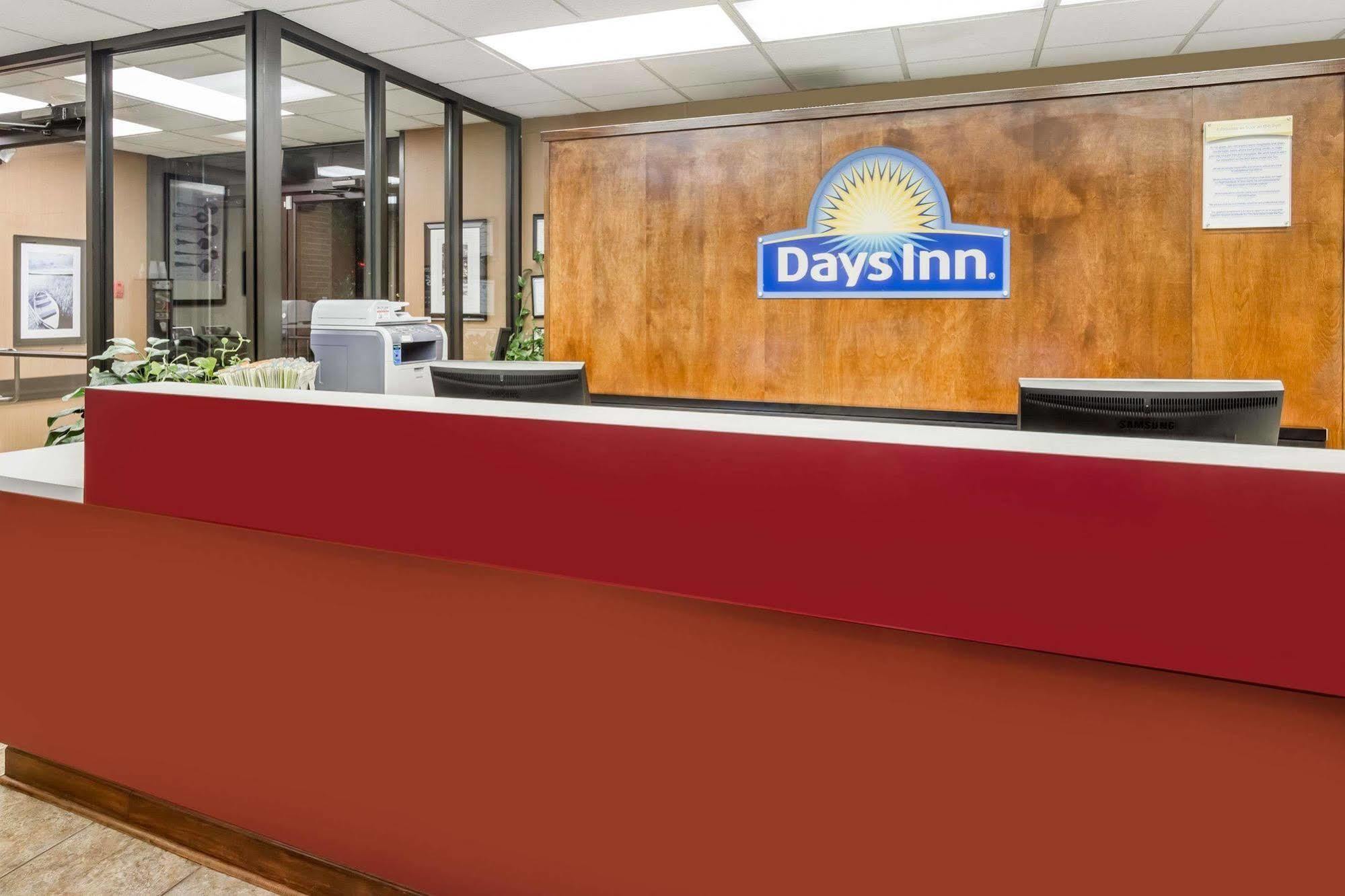 Days Inn By Wyndham סטייטסבורו מראה חיצוני תמונה